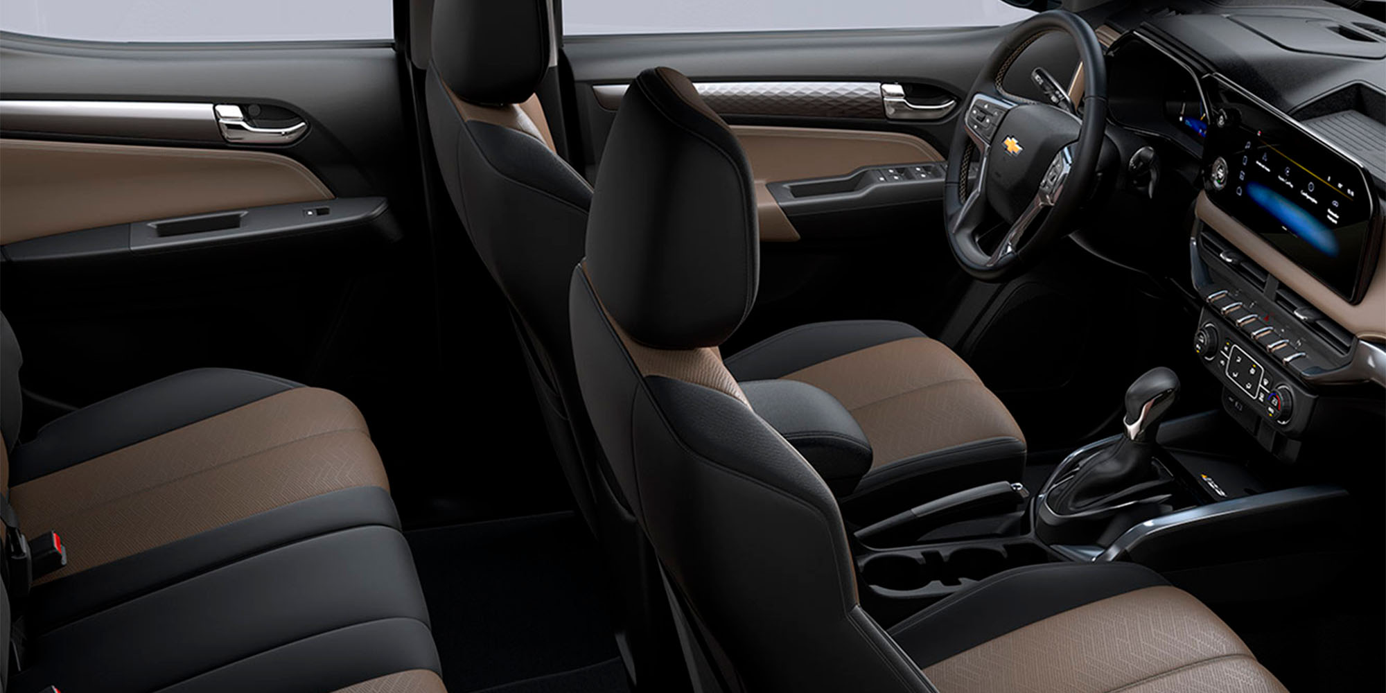 Interior Chevrolet Colorado asientos delanteros y traseros