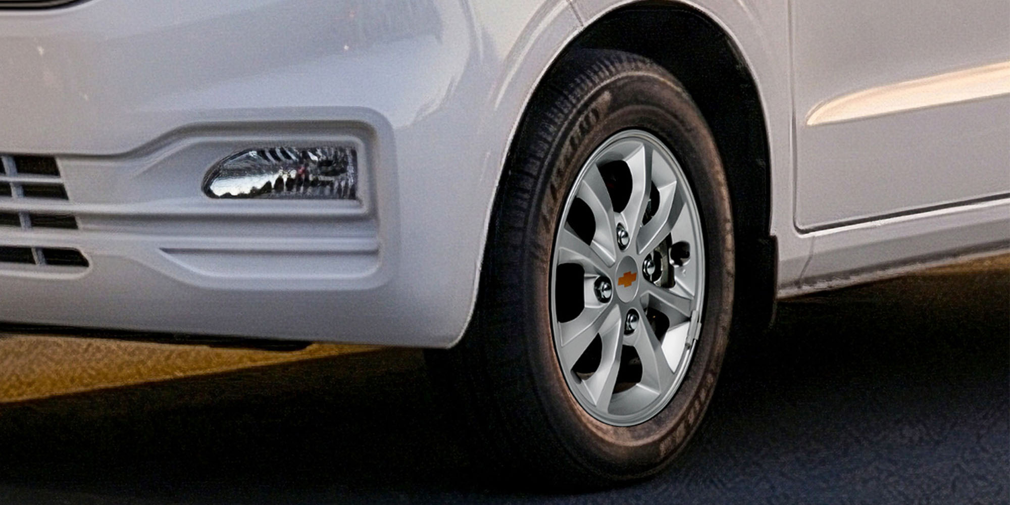 rines de acero de 14 pulgadas en Chevrolet N400