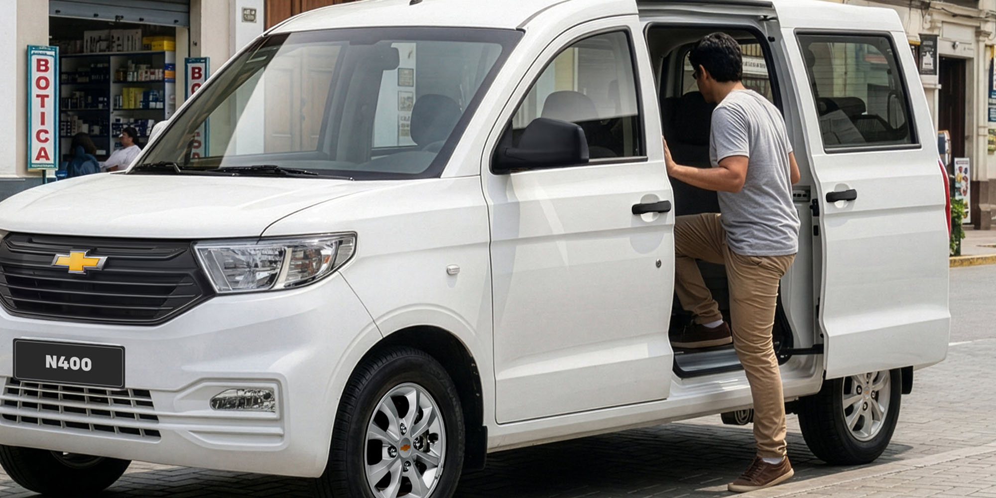 Chevrolet N400 con capacidad hasta 7 pasajeros