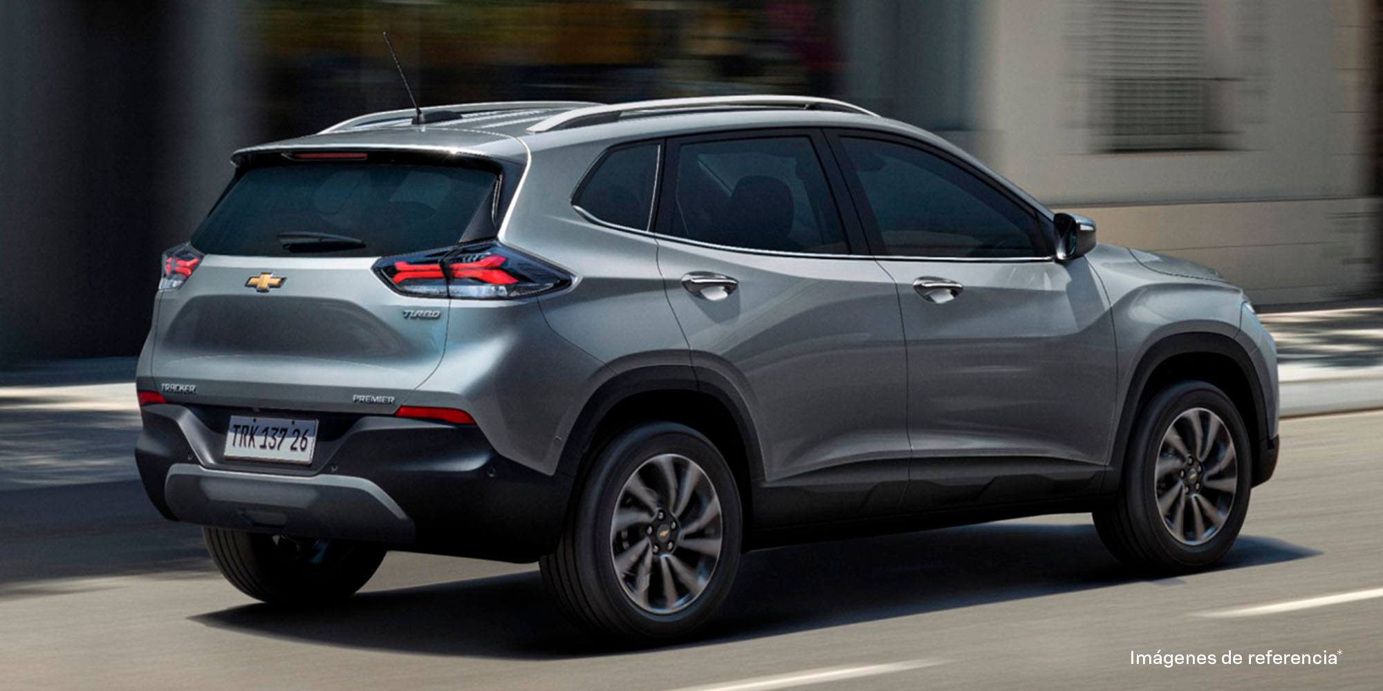 Vehículo en movimiento que refleja desempeño eficiente y respuesta ágil